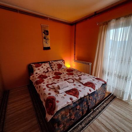 Apartman 巴伊纳巴什塔 外观 照片